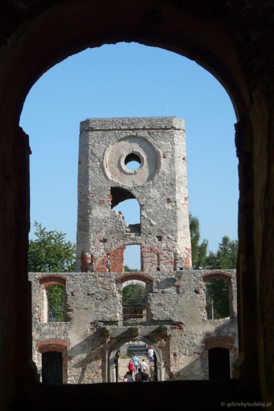Zamek Krzyżtopór (XVIII), Ujazd