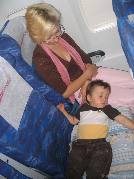 W samolocie Tymo na szczęście zasnął