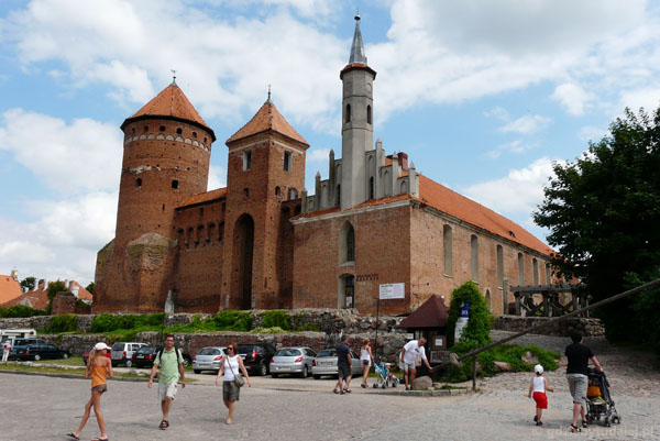 Zamek biskupów warmińskich (XIV-XVIII w) w Reszlu.