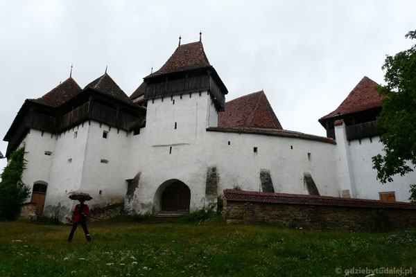 Warowny 'biały kościół' w Viscri (średniowieczny).