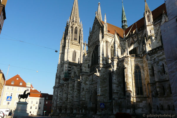 Gotycka katedra Św. Piotra (XIII-XVI).