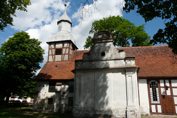 Kościół w Tychowie, murowano-szachulcowy, XV w.
