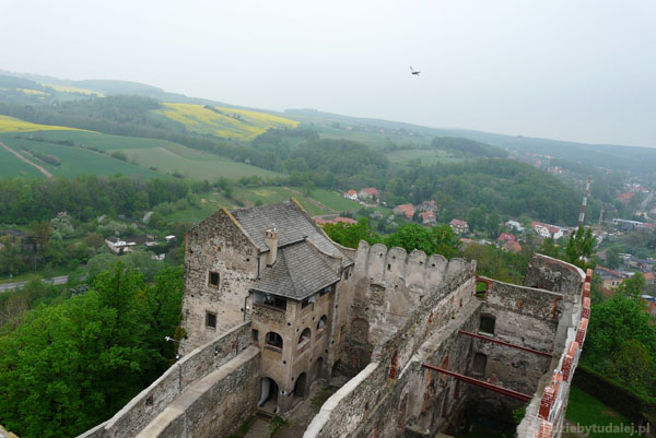 Ruiny zamku Piastów (XIII) w Bolkowie.