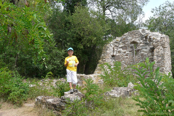 Ruiny średniowiczenego kościółka Ujlaki, Tihany.