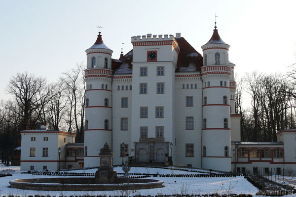 Pałac w Wojanowie (XVII, przeb.XIX).
