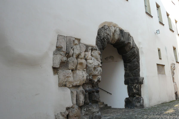 Porta praetoria - pozostałości rzymskiego obozu z II w.