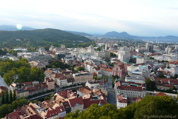 Widok na Ljublianę z zamkowej wieży.