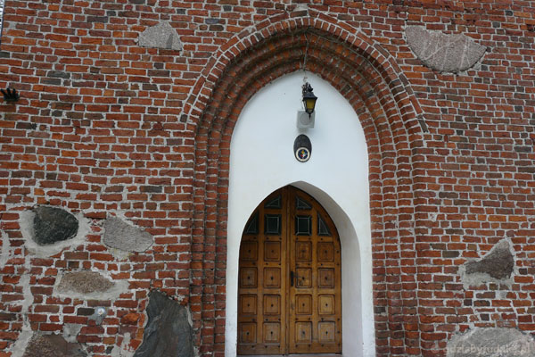 Gotycki kościół Przemienienia Pańskiego w Mielnie.