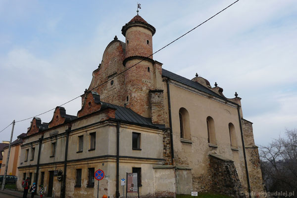 Synagoga w Lesku (XVI-XVII).