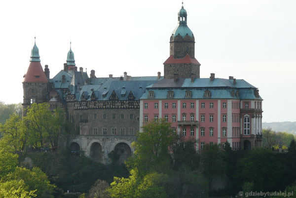 Zamek w Książu.