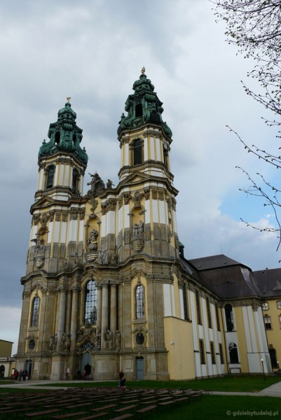 Barokowy kościół klasztorny cysyersów, XVIII, Krzeszów.