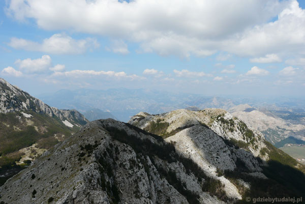 Góry w PN Lovćen ze szczytu Jezerskiego Vrhu.