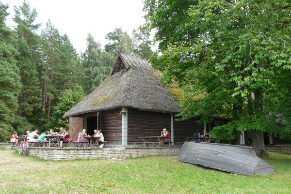 Stara chałupa w rybackiej wsi Altja.