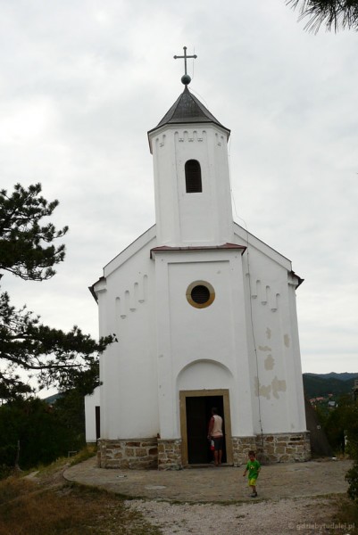 Kościółek na szczycie wzgórza Św. Michała.
