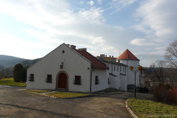 Zamek Kmitów (XVI).