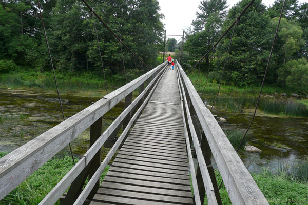 Najdłuższy wiszący most w Estonii - Joesuu.