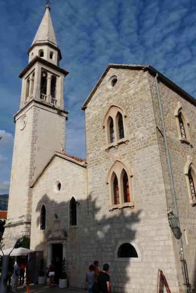Katedra św. Jana i Dwór Biskupi.