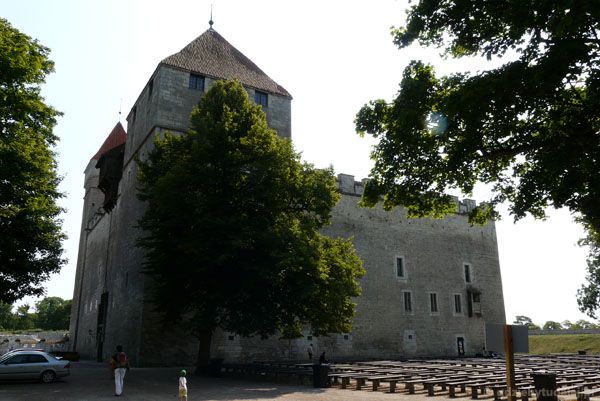 Zamek biskupi (XIV) w Kuressaare.