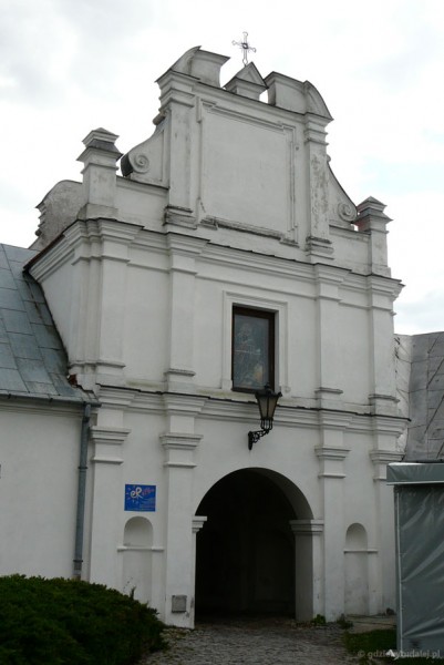 Brama Uściługska (pocz. XVII w.) - najstarsza zachowana budowla w Chełmie.