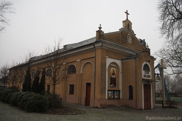 Budynek oranżerii obecnie mieści kaplicę.