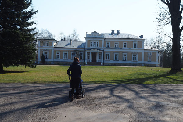 Muzeum Rolnictwa w Ciechanowcu zajmuje teren zespołu pałacowo-parkowego Starzeńskich.
